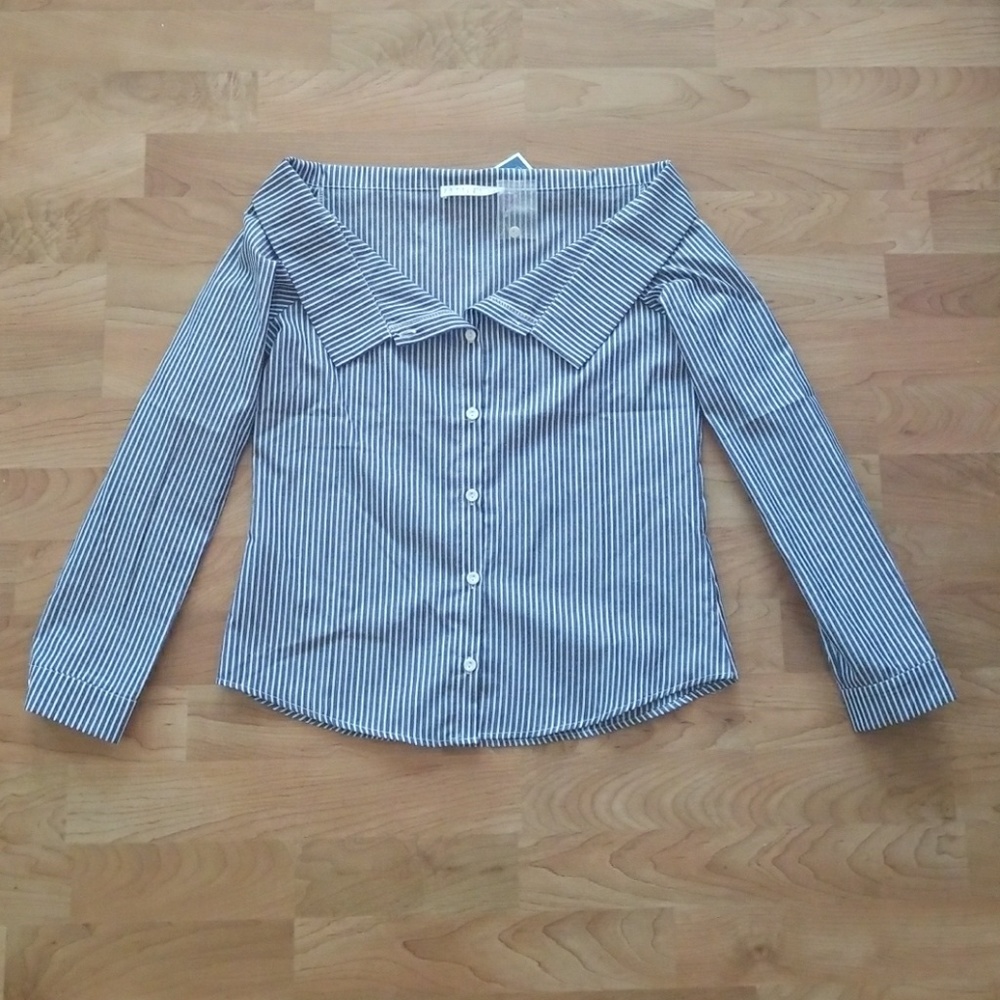 Off shoulder button up striped blouse!